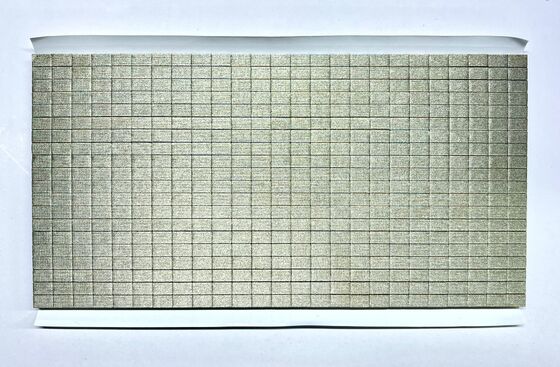 Self Adhesive Square EMI Conductive Foam Pads, Gold Plated Fabric Shielding Sponge